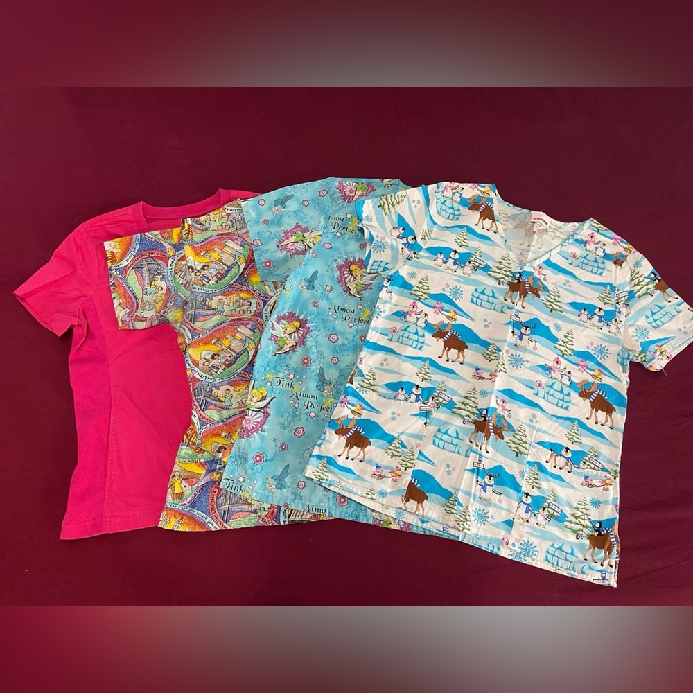 Women’s scrub top lot
